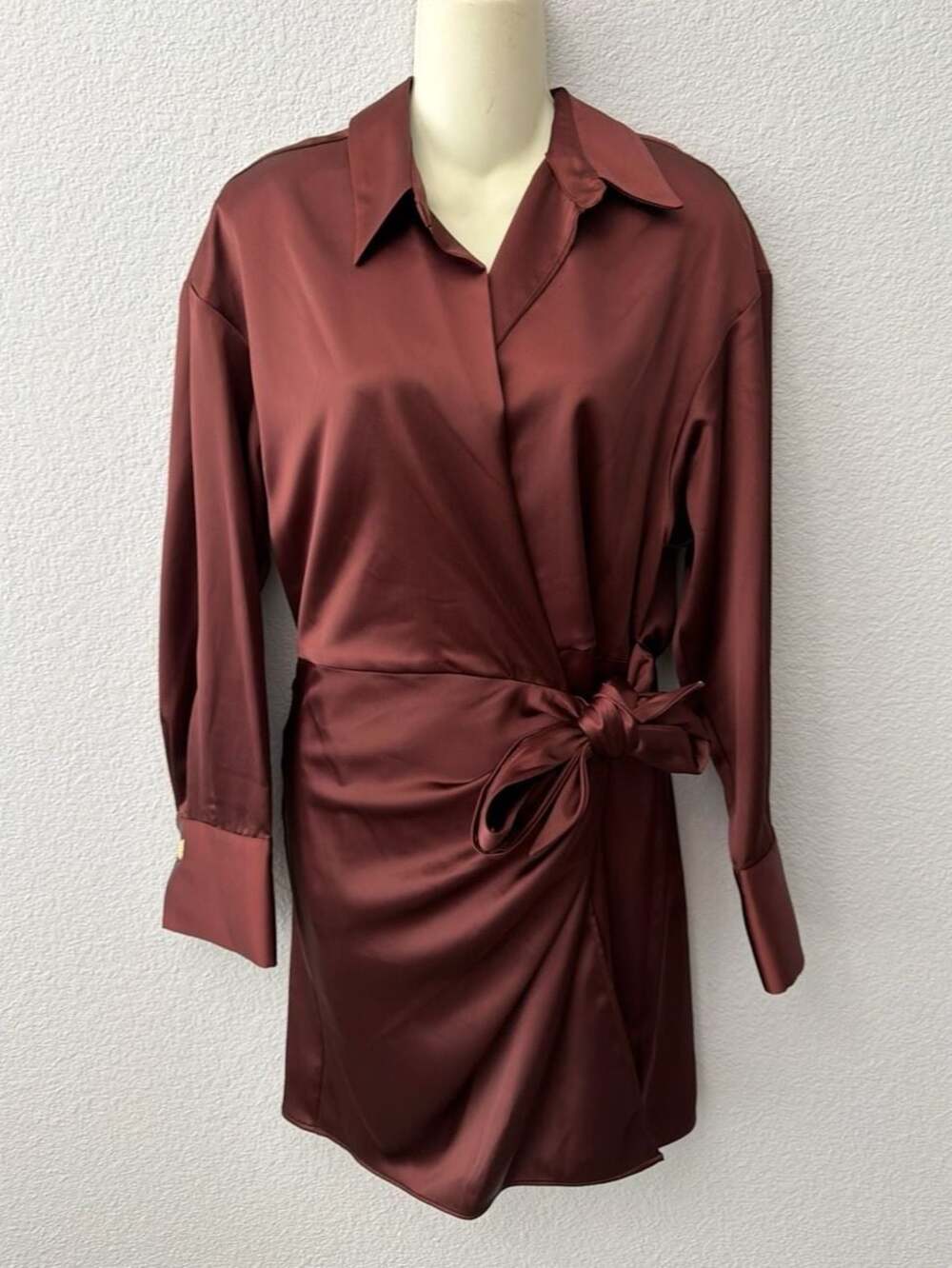 Gianni Bini Avery Long Sleeve Satin Point Collar Faux Wrap Dress NWT Size 6